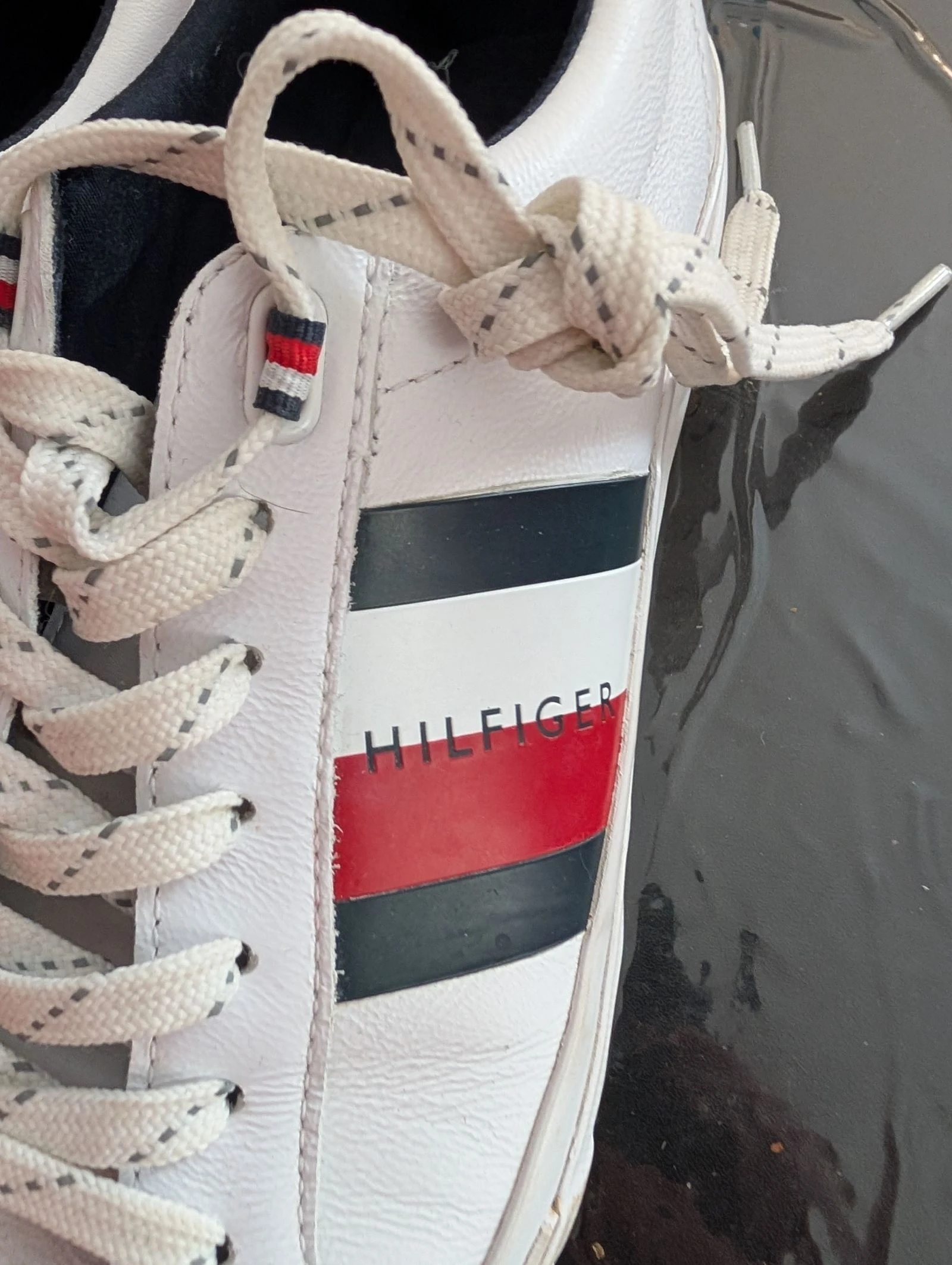 Very beautiful Tommy Hilfiger Flag Detail Leather Sneaker White Size 43 – photo 4